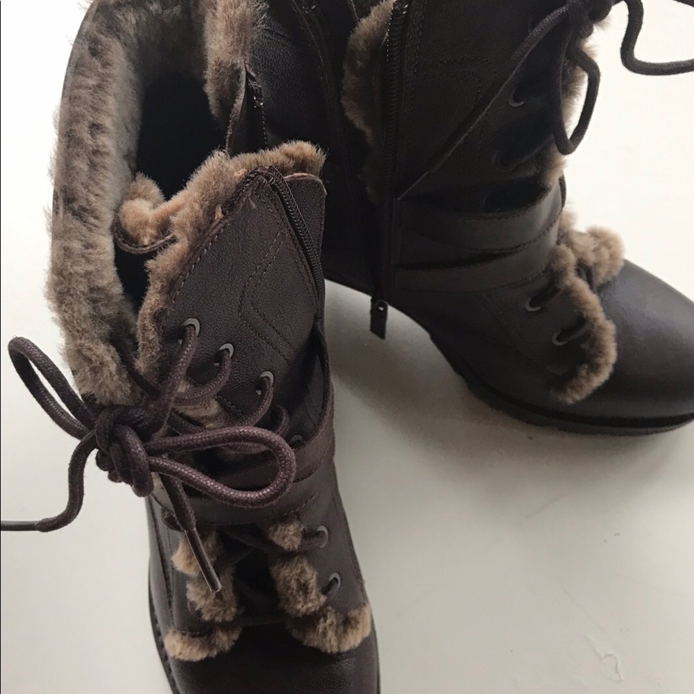 Women’s UGG Ingrid Combat Boots Brown Size 8